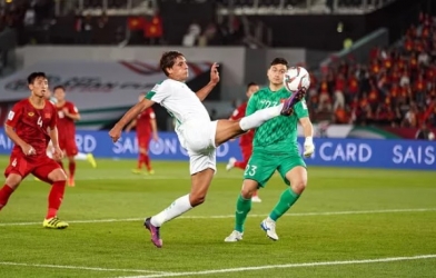 MU hỏi mua tiền đạo từng ghi bàn vào lưới ĐT Việt Nam