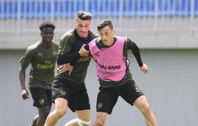 Chùm ảnh: Buổi tập đầu tiên của Arsenal trước trận chung kết Europa League