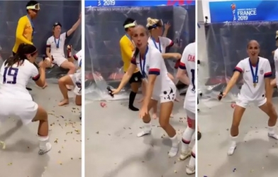 Nữ tuyển thủ Mỹ lắc mông ăn mừng chức vô địch World Cup 2019