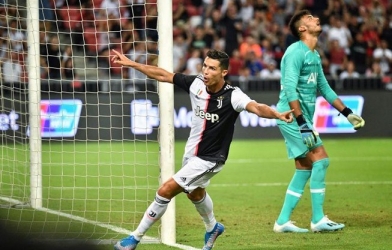 'Xé lưới' Tottenham, Ronaldo chính thức đi vào lịch sử trên đất Đông Nam Á