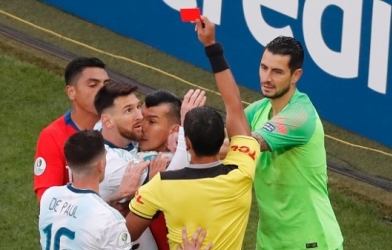 Lionel Messi đối diện án phạt cấm thi đấu nửa năm