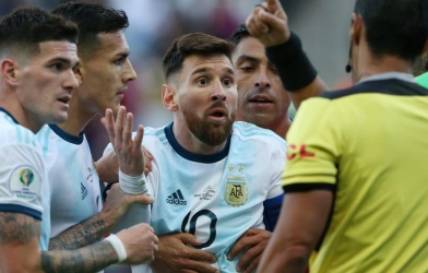 LĐBĐ Nam Mỹ sửa án phạt với Messi 'có như không'