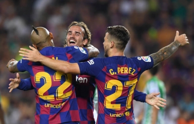 Barca hủy diệt Betis trong 'bữa tiệc' bàn thắng