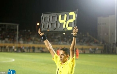 HY HỮU: Trận đấu có 42 phút bù giờ