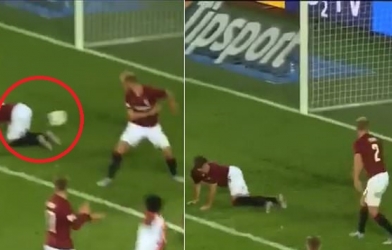 VIDEO: Pha 'đốt' lưới nhà bằng 'mông' hài hước nhất trong lịch sử