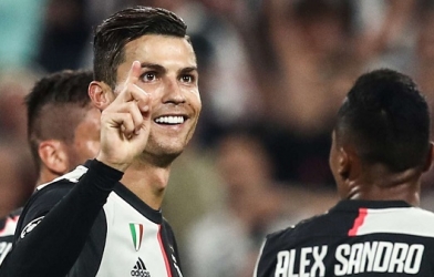 Ronaldo phá hàng loạt kỷ lục 'vô tiền khoáng hậu' tại Cúp C1