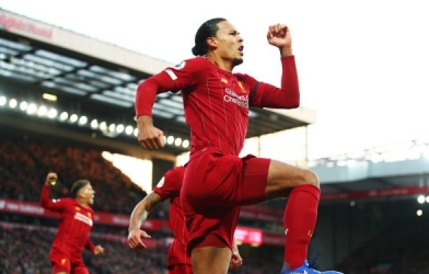 Liverpool tiếp tục 'vô đối' Ngoại hạng Anh sau chiến thắng kịch tính