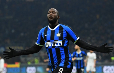 Lukaku lập cú đúp giúp Inter Milan vào tứ kết Cúp quốc gia Ý