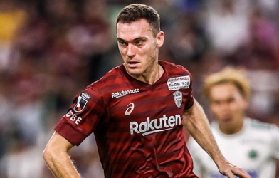 VIDEO: Cựu sao Barca mắc sai lầm tại Cúp C1 châu Á