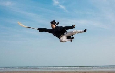 Cao thủ Võ Đang bị tố 'bịp bợm' sau màn khinh công tuyệt đỉnh