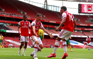 Aubameyang lập cú đúp giúp Arsenal nhấn chìm Norwich