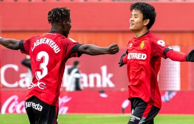 VIDEO: 'Messi Nhật Bản' ghi bàn từ cự ly bất khả thi