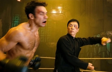 VIDEO: Kẻ kiêu ngạo thách đấu sư phụ Diệp Vấn và cái kết ê chề