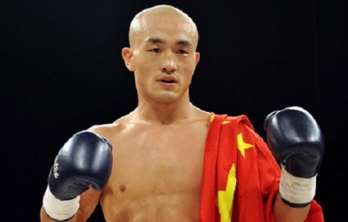 Tung 100 cú đấm trong 10 giây, 'Đệ nhất Thiếu Lâm' vẫn bị chê vô dụng