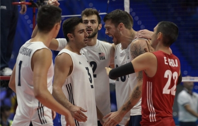 Trực tiếp Mỹ vs Brazil: Cuộc chiến của 2 anh cả làng chuyền