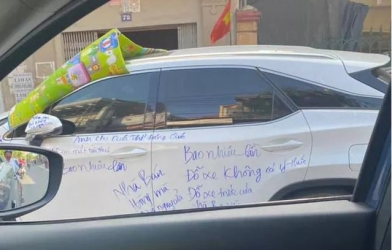 Đỗ xe 'nhầm' chỗ, chủ xế hộp nhận cái kết đầy 'bất ngờ'