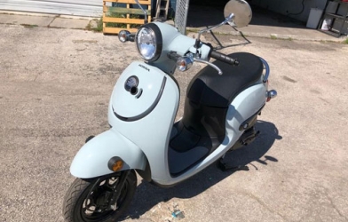 Cận cảnh xe tay ga Honda 50cc, giá bán gần 60 triệu đồng