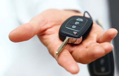 3 thứ phải lấy bằng được từ người bán khi mua lại xe ô tô