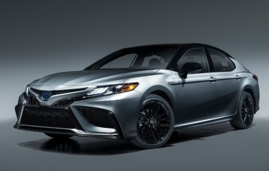 Toyota Camry 2021 nâng cấp công nghệ, quyết đấu Mazda 6