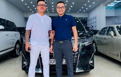 Tuấn Hưng chi 4 tỷ, tậu 'chuyên cơ mặt đất' Toyota Alphard