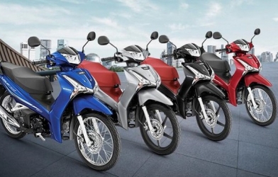 Honda Wave 125 chạy bền, tốn ít xăng, giá ngang SH Mode 2020