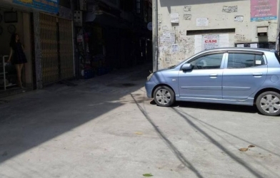 Kinh nghiệm lùi xe trong ngõ hẹp tài xế nên nắm vững