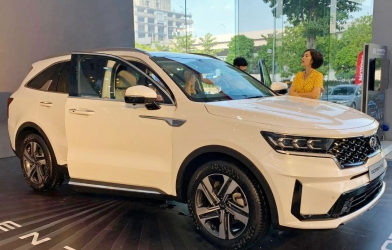 Kia Sorento 2021 về đại lý, bị 'đồn' cắt bớt trang bị