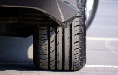 Dấu hiệu nhận biết ô tô cần thay giảm xóc ngay