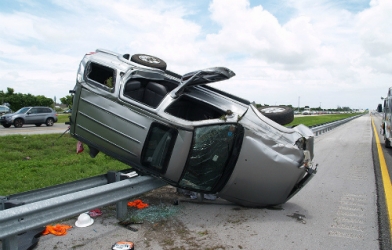 Tại sao xe gầm thấp không dễ bị lật như xe gầm cao?