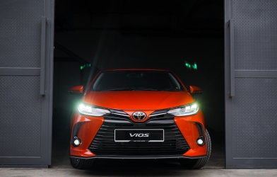 Rộ tin Toyota Vios 2021 sắp ra mắt Việt Nam, Honda City 'toát mồ hồi'