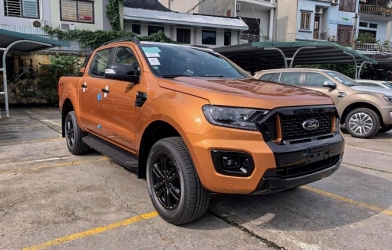 'Vua bán tải' giảm giá 20 triệu đồng, đe nẹt Toyota Hilux