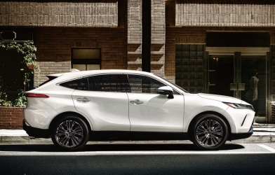 'Đàn em' Toyota Fortuner ra mắt có giá bán khủng