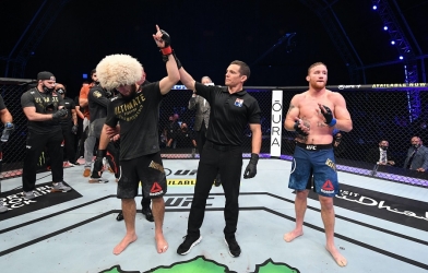 Justin Gaethje: Khabib, anh đã khiến cha anh tự hào lắm!