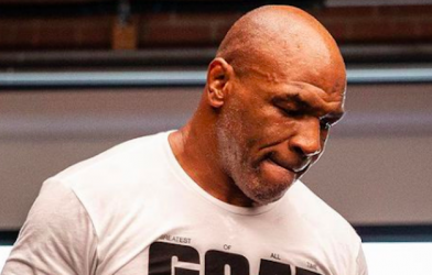 Mike Tyson - Roy Jones: Ai bảo không được knock-out?