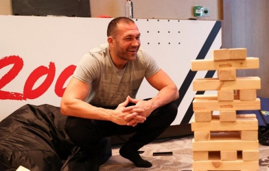 Anthony Joshua không nên chủ quan trước Kubrat Pulev