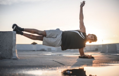 5 biến thể Plank giúp cơ thể săn chắc và có 6 múi