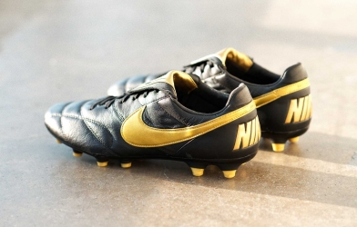 Thiết kế như 'mạ vàng' của giày đá bóng Nike Premier II 2019
