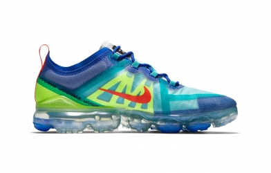 Bạn sẽ không thể bỏ qua Nike Air VaporMax phiên bản xanh mát chào hè