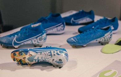 Nike ra mắt siêu phẩm Mercurial thế hệ mới tại Paris bằng Flycam
