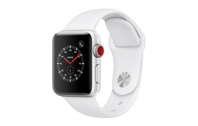 6 đồ thể thao Hitech giảm giá hấp dẫn Cyber Monday hôm nay