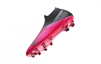 Nike ra mắt giày đinh PhantomVSN 2 với nhiều cải tiến