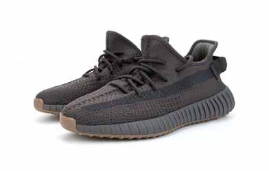 Cận cảnh Adidas Yeezy Boost 350 V2 'Cinder' và 'Marsh'