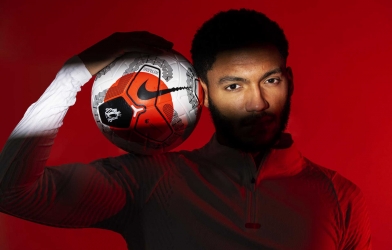 Lần đầu tiên giải Ngoại hạng Anh dùng 3 trái bóng 1 mùa