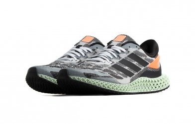 Giày tương lai Adidas 4D Run 1.0 có thân in độc đáo