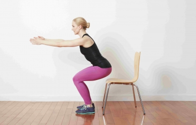 Bài tập thể dục toàn thân đơn giản tại nhà với ghế