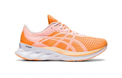 Asics Novablast có thêm màu sắc rực rỡ