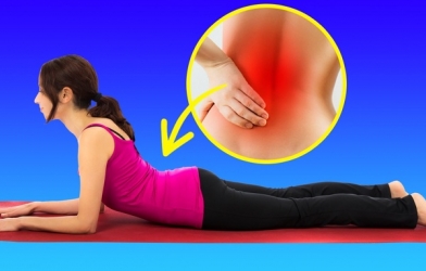 5 động tác giảm đau lưng do ngồi nhiều