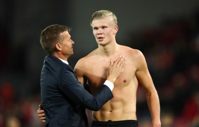 Erling Haaland hít đất 300 cái, gập bụng 1000 cái một ngày