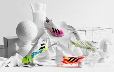 Đã mắt với BST giày đá bóng đầy màu sắc của Adidas