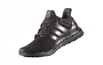 Adidas chuẩn bị mang UltraBOOST 1.0 'Core Black' trở lại